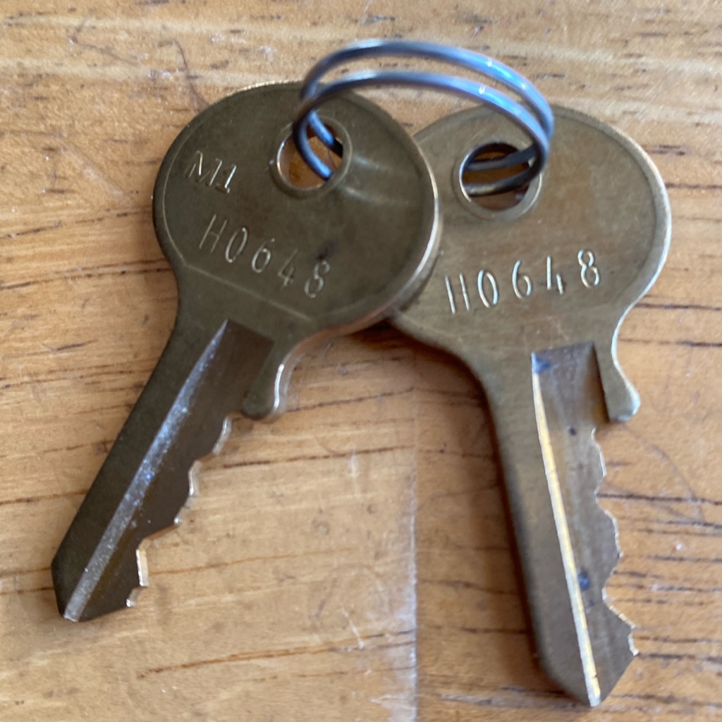 Lot Of 2 Vintage Matching Master Keys M1 H0648 PreOwned M1 Lot Of 2 Vintage Matching Master Keys M1 H0648 PreOwned M1